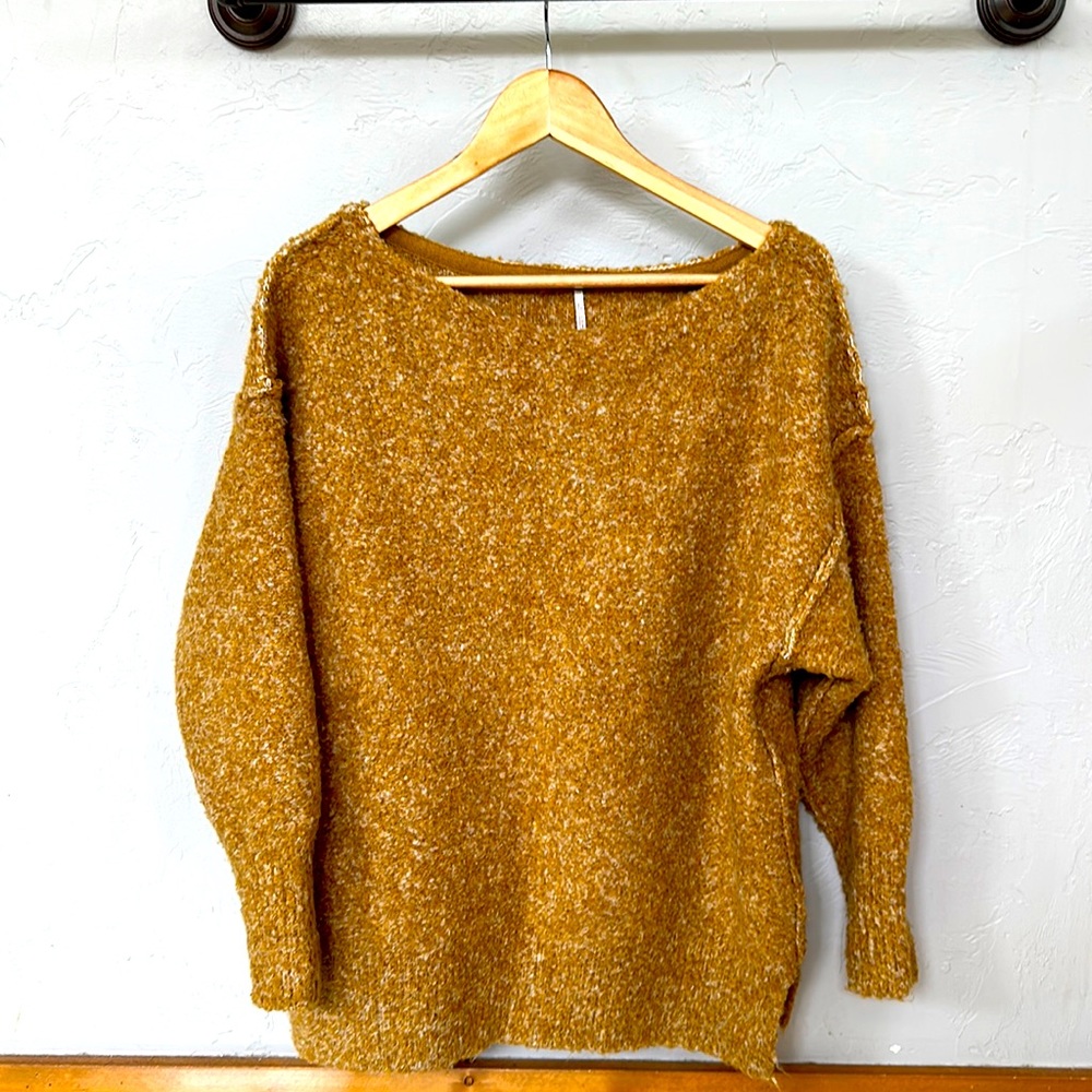 Free People Boat Neck sweater on size S